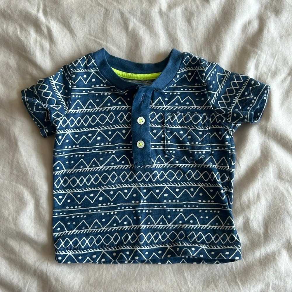 Bundle of 2 baby tees and sweats